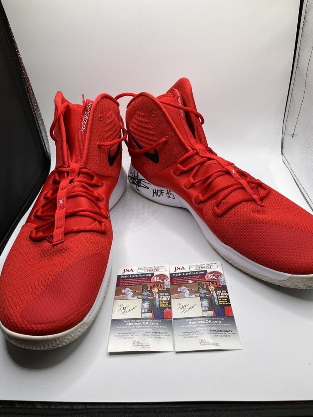 Nike Zoom Dikembe Mutombo with HOF JSA SPB-JH-309630 (309630)